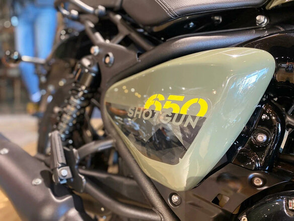 2026 Royal Enfield Shotgun, зелёный, 732000 рублей - вид 8