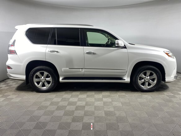 2014 Lexus GX 460 II Рестайлинг, белый, 4000000 рублей - вид 3