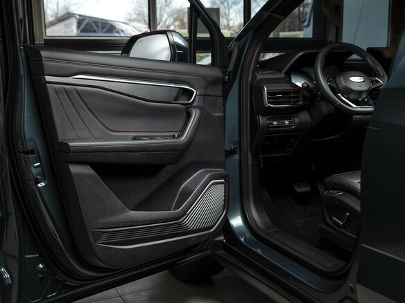 2026 Geely Okavango I Рестайлинг, серый, 4085990 рублей - вид 7