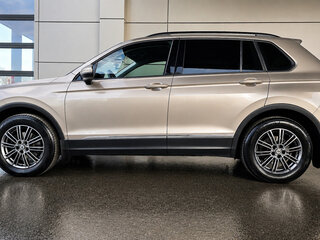 2021 Volkswagen Tiguan II Рестайлинг, коричневый, 2590000 рублей, вид 2