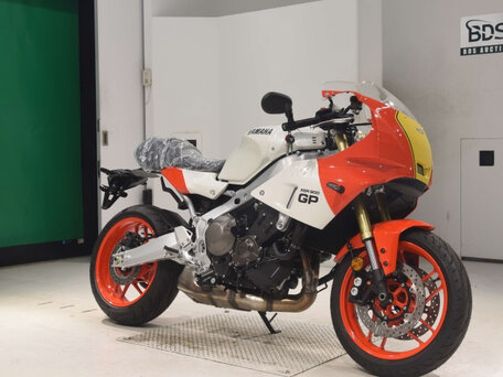 2025 Yamaha XSR900, белый, 1200000 рублей, вид 3