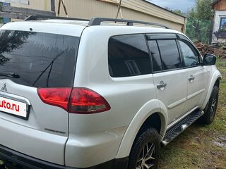 2015 Mitsubishi Pajero Sport II Рестайлинг, белый, 1850000 рублей, вид 1