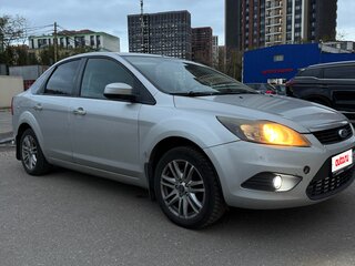 2010 Ford Focus II Рестайлинг, серебристый, 495000 рублей, вид 1