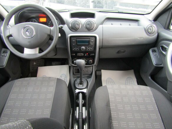 2013 Renault Duster I, белый, 830000 рублей - вид 4