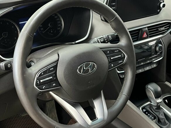 2019 Hyundai Santa Fe IV, серый, 3000000 рублей - вид 11