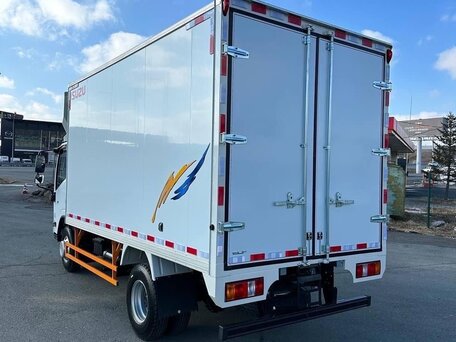 2023 Isuzu Elf (N-series), белый, 4600000 рублей, вид 5
