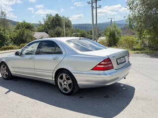 2001 Mercedes-Benz S-Класс 320 Long IV (W220), серебристый, 560000 рублей, вид 4