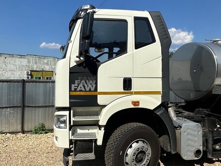 2023 FAW J6 CA3250, белый, 10500000 рублей, вид 4