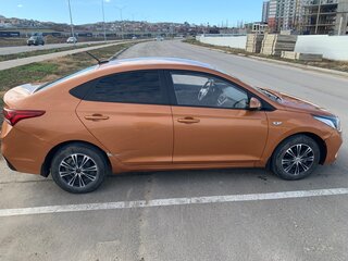 2017 Hyundai Solaris II, оранжевый, 1100000 рублей, вид 3