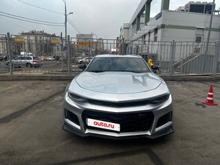 2017 Chevrolet Camaro VI, серебристый, 2300000 рублей, вид 1