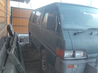 1990 Mitsubishi Delica III, зелёный, 250000 рублей, вид 3
