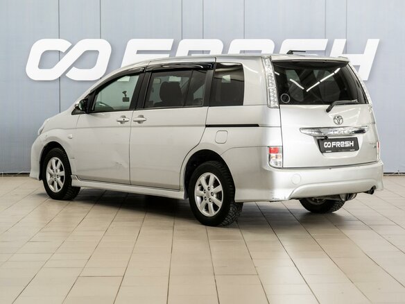 2016 Toyota ISis I Рестайлинг, серый, 1339000 рублей - вид 1