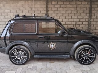 2018 Lada (ВАЗ) 2121 (4x4) I Рестайлинг, чёрный, 910000 рублей, вид 1