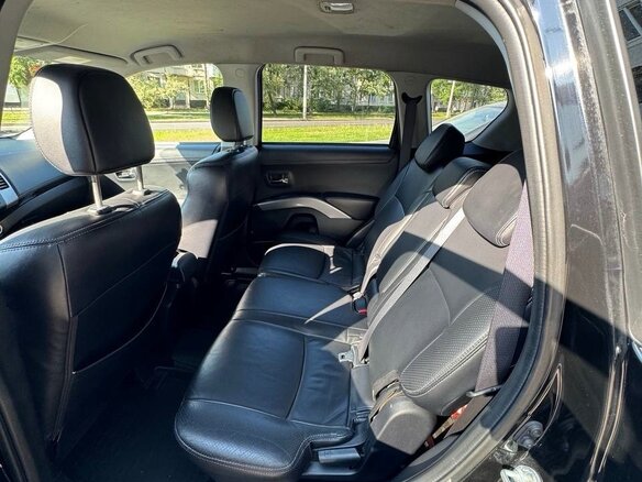 2010 Mitsubishi Outlander II Рестайлинг, чёрный, 1270000 рублей - вид 10