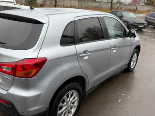2011 Mitsubishi ASX I, серебристый, 890000 рублей, вид 4