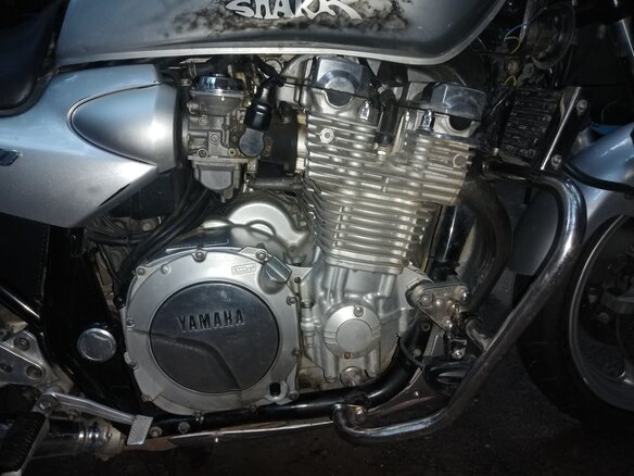2001 Yamaha XJR1300, серебристый - вид 9