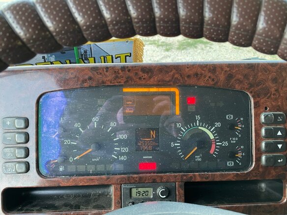 2002 Mercedes-Benz Actros, синий, 2800000 рублей - вид 5