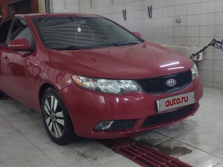 2012 Kia Cerato 6-speed II, красный, 650000 рублей, вид 2