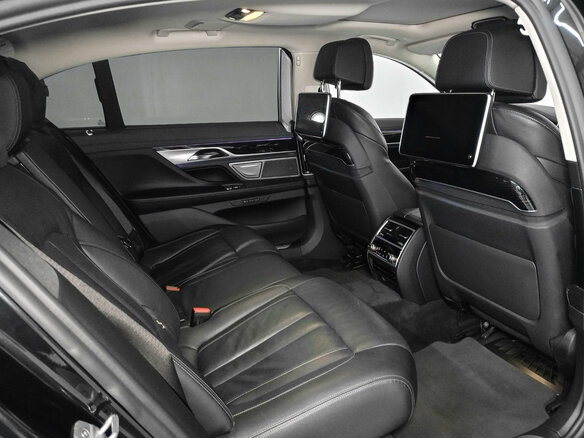 2019 BMW 7 серии Long 730Ld xDrive VI (G11/G12) Рестайлинг, чёрный, 5375000 рублей - вид 9