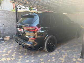 2021 BMW X5 40i IV (G05/G18), чёрный, 6000000 рублей, вид 4