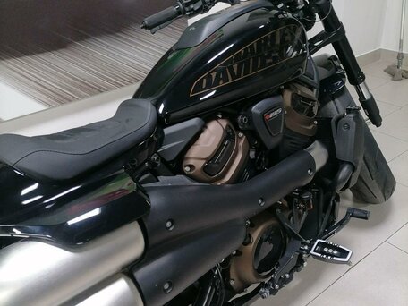 2021 Harley-Davidson Sportster S, чёрный, 1893000 рублей, вид 2