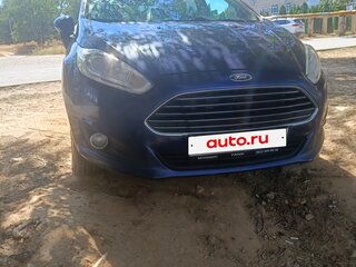 2016 Ford Fiesta Mk6 Рестайлинг, синий, 750000 рублей, вид 1