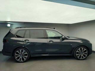2026 BMW X7 40i I (G07) Рестайлинг, серый, 18850000 рублей, вид 5
