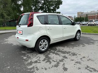 2012 Nissan Note I Рестайлинг, белый, 980000 рублей, вид 4