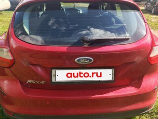 2011 Ford Focus III, красный, 800000 рублей, вид 3