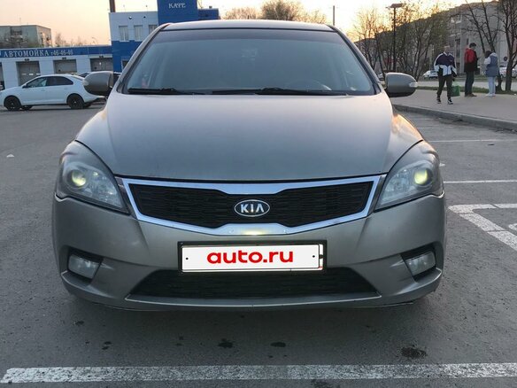 2010 Kia Ceed I Рестайлинг, серебристый, 530000 рублей