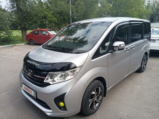 2015 Honda Stepwgn V, серебристый, 3600000 рублей, вид 1