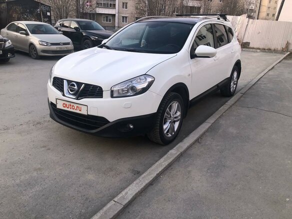 2012 Nissan Qashqai+2 I Рестайлинг, белый, 1200000 рублей - вид 1