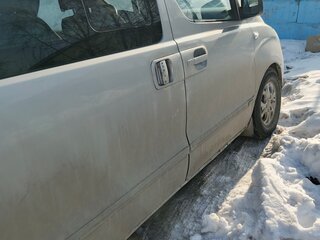 2009 Hyundai Grand Starex I, серебристый, 995000 рублей, вид 4