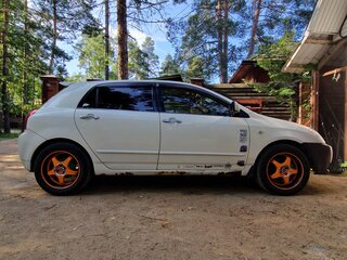 2003 Toyota Allex I Рестайлинг, белый, 450000 рублей, вид 3