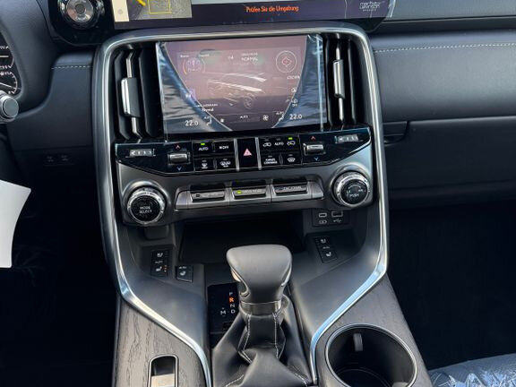2025 Lexus LX 500d IV, белый, 17500000 рублей - вид 9