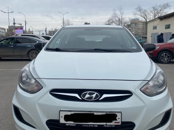 2012 Hyundai Solaris I, белый, 980000 рублей - вид 3