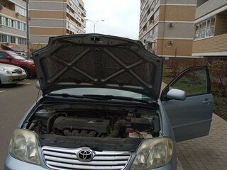 2004 Toyota Corolla IX (E120, E130) Рестайлинг, голубой, 630000 рублей, вид 2
