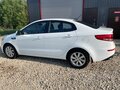 2017 Kia Rio III Рестайлинг, белый, 1100000 рублей - вид 4