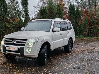 2011 Mitsubishi Pajero IV, белый, 1850000 рублей, вид 2