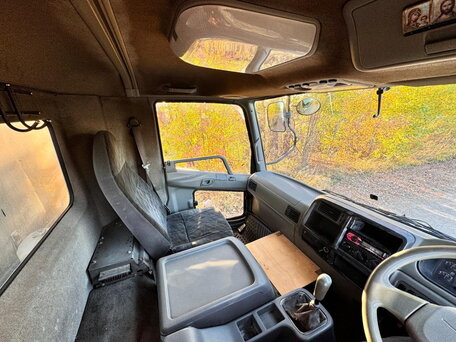 2003 Fuso (Mitsubishi) Fighter, белый, 1800000 рублей, вид 4