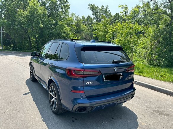2021 BMW X5 40i IV (G05/G18), синий, 5770000 рублей - вид 2