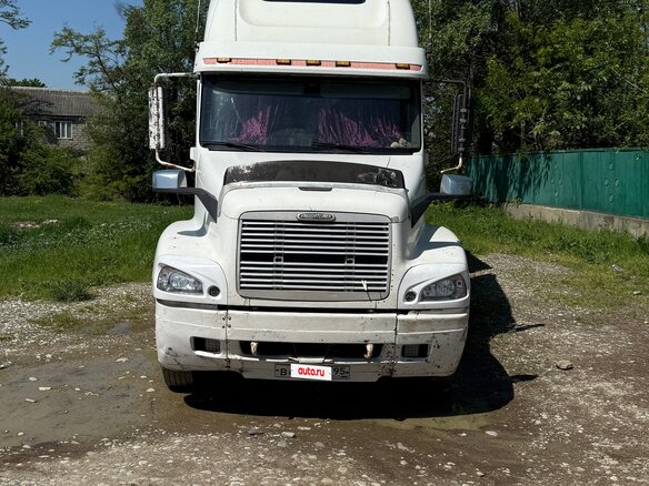2002 Freightliner Century Class, белый, 2950000 рублей