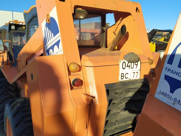 2012 Locust 1203, оранжевый