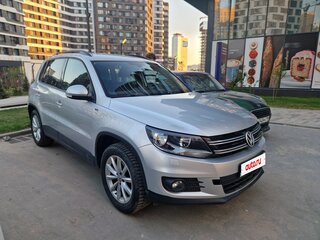 2016 Volkswagen Tiguan Euro 6 I Рестайлинг, серебристый, 1450000 рублей, вид 2