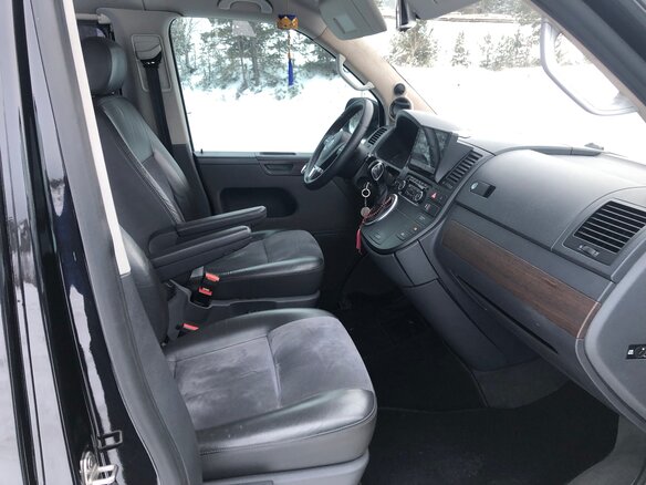2012 Volkswagen Multivan T5 Рестайлинг, чёрный, 3650000 рублей - вид 18