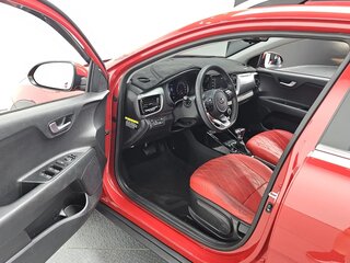 2019 Kia Stonic I, красный, 1290000 рублей, вид 5