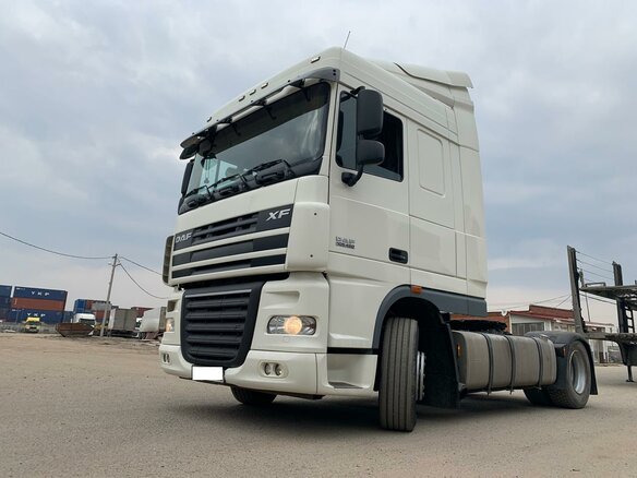 2017 DAF XF 105, белый - вид 2