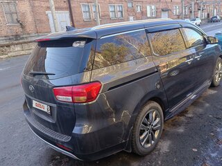2017 Kia Carnival III, серый, 2900000 рублей, вид 4