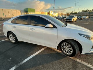 2019 Kia Cerato IV, белый, 2000000 рублей, вид 3