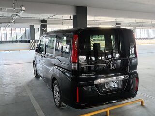 2020 Honda Stepwgn V Рестайлинг, чёрный, 2680000 рублей, вид 4